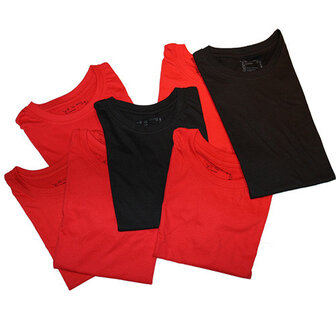 7 kindershirts Zwart / Rood , Merk:Hanes - &euro;2,25PS